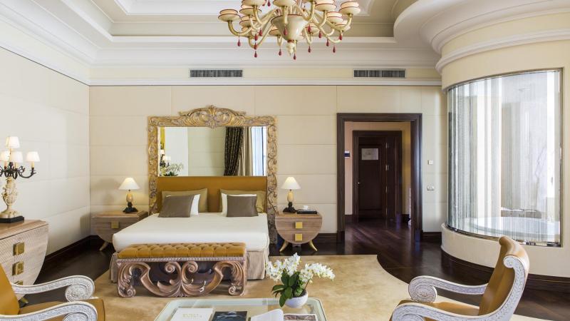 Rooms and Suites
