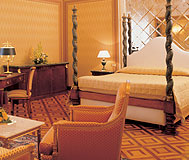 Rooms & suites