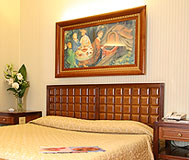 Rooms & suites