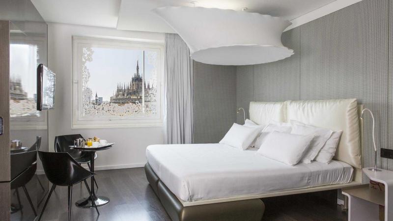 Rooms & Suites